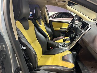 SUV Volvo XC60 8 av 20