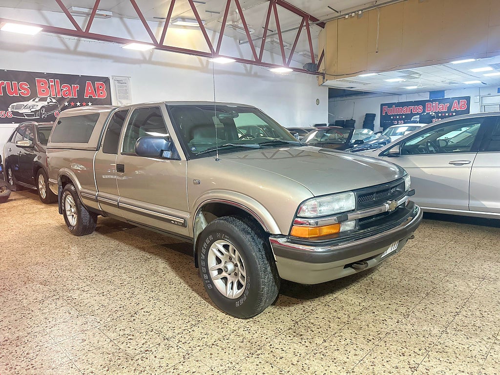 Chevrolet S-10 Extended Cab 4.3 V6 4WD Hydra-Matic Automat Ny Besiktig