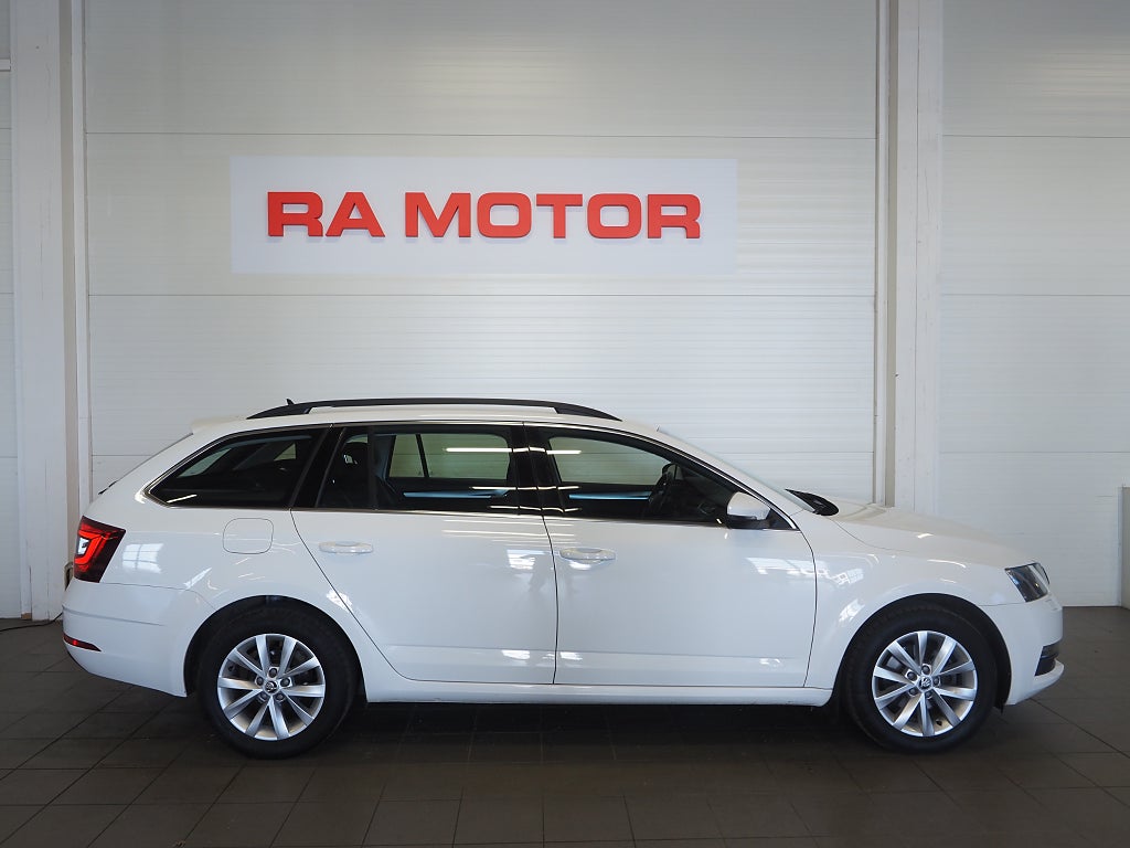 Skoda Octavia Kombi 1.5 TSI 150hk Ambtion | Drag | Värmare |