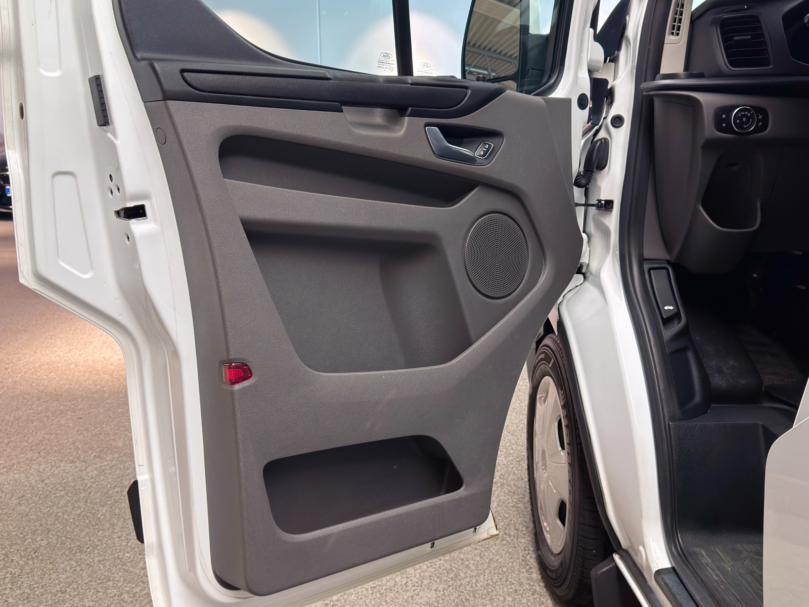 Ford transit Custom 280 2.0 TDCi 130hk | Drag | Backkamera | Värmare 2018 - miniatyr 8