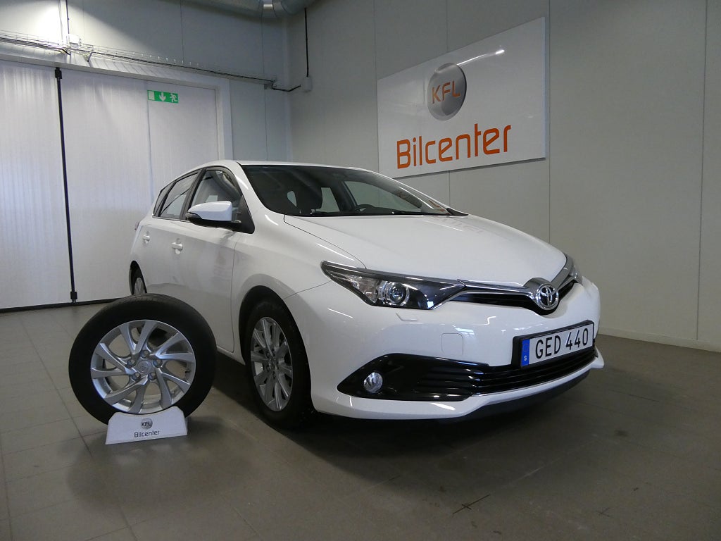 Toyota Auris 1.2 Turbo Active *KAMPANJ* Backkamera-SoV *3736mil*
