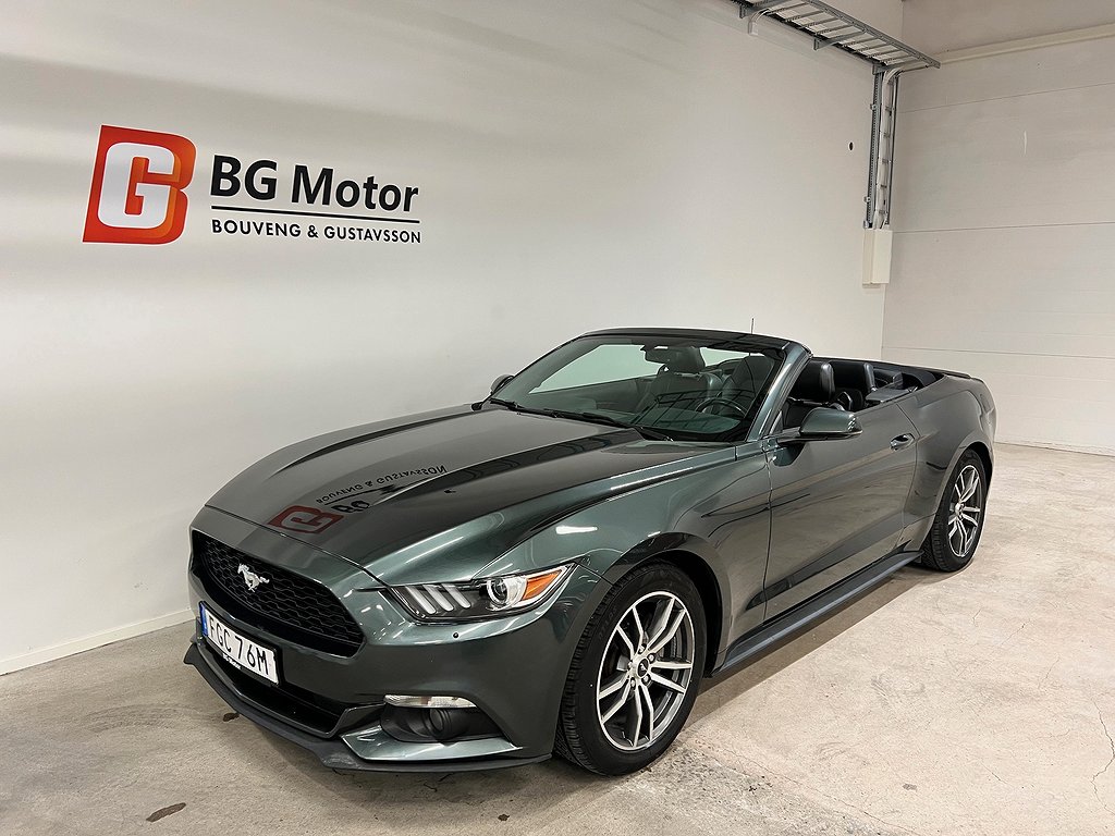 Ford Mustang EcoBoost Convertible SelectShift 314hk B-Kamera