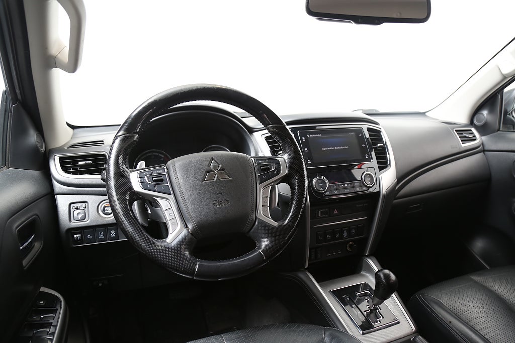 Mitsubishi L200 Dubbelhytt 2,2 Di-D 4WD Premium Kåpa Drag Leasbar 2020