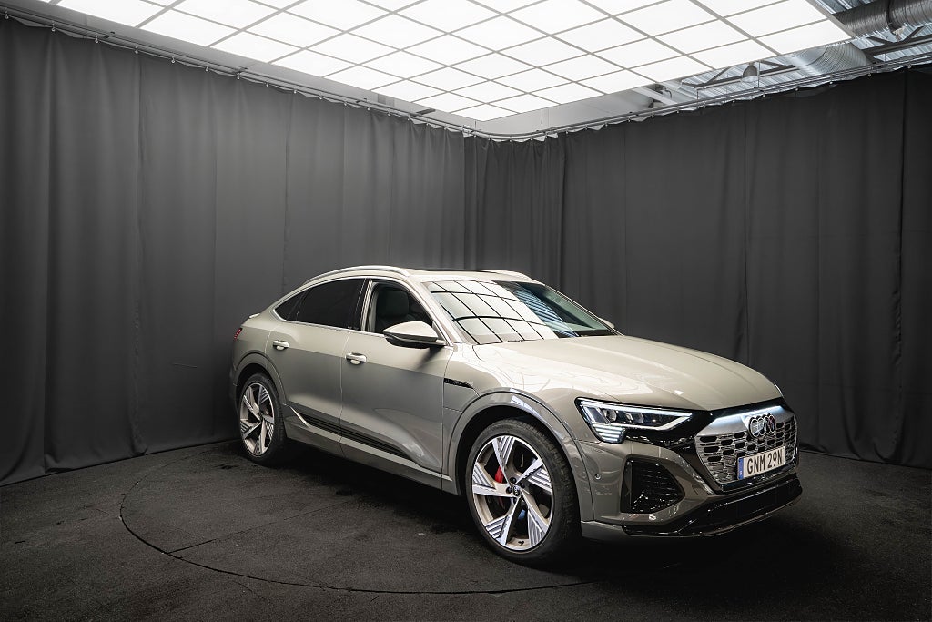 Audi q8-e-tron 55 Sportback Q S-Line PANO LÄDER B&O 22' LUFT 360° MOM