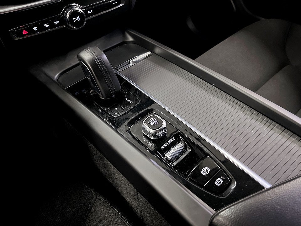 Bild på Volvo XC60 Momentum B4 Geartronic 197hk Aut - 360-KAMERA, ELSTOL