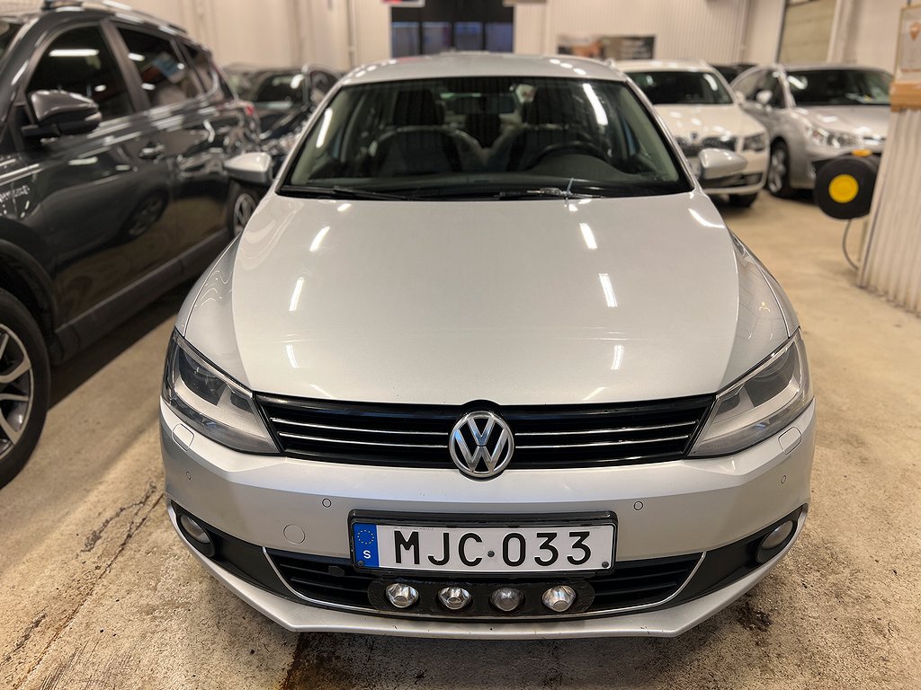 Volkswagen Jetta 2.0 TDI 140hk Automat Drag /0:-KONTANT