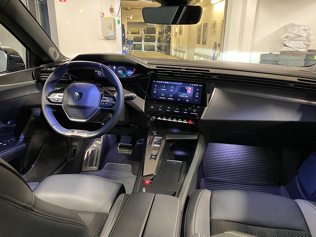 Bild på Peugeot 408 GT 1.2 PT 130hk Aut - 360-KAMERA, ELBAKLUCKA