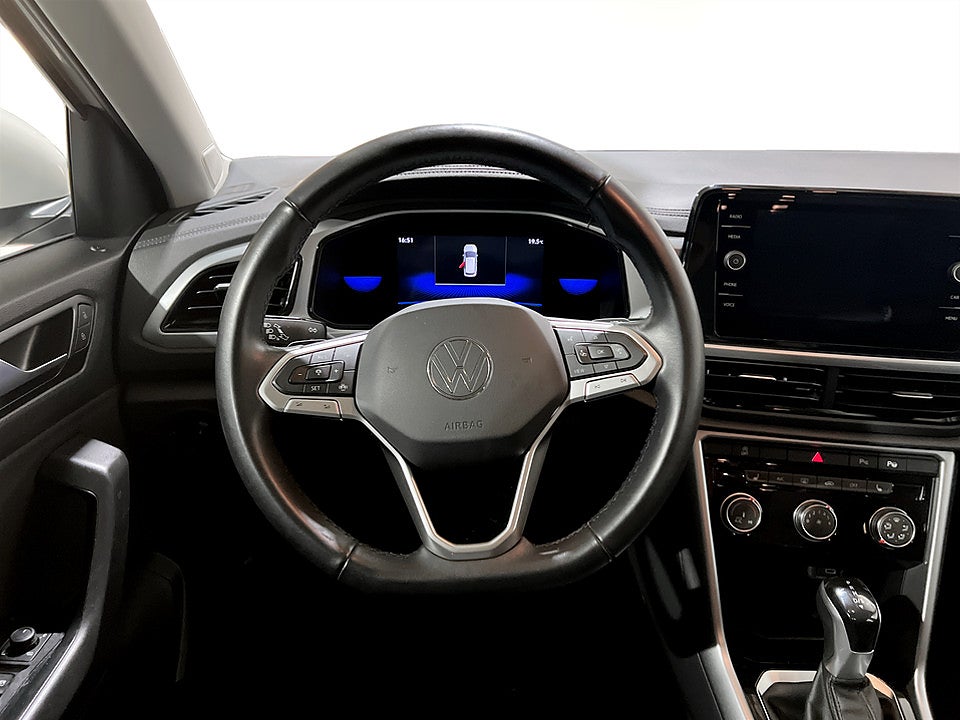 Bild på Volkswagen T-Roc Base 1.5 TSI 150hk Aut - CARPLAY, P-SENSORER