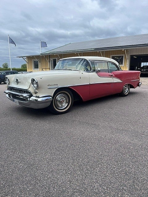 Oldsmobile Ninety-Eight Sedan 5.3 V8 Hydra-Matic