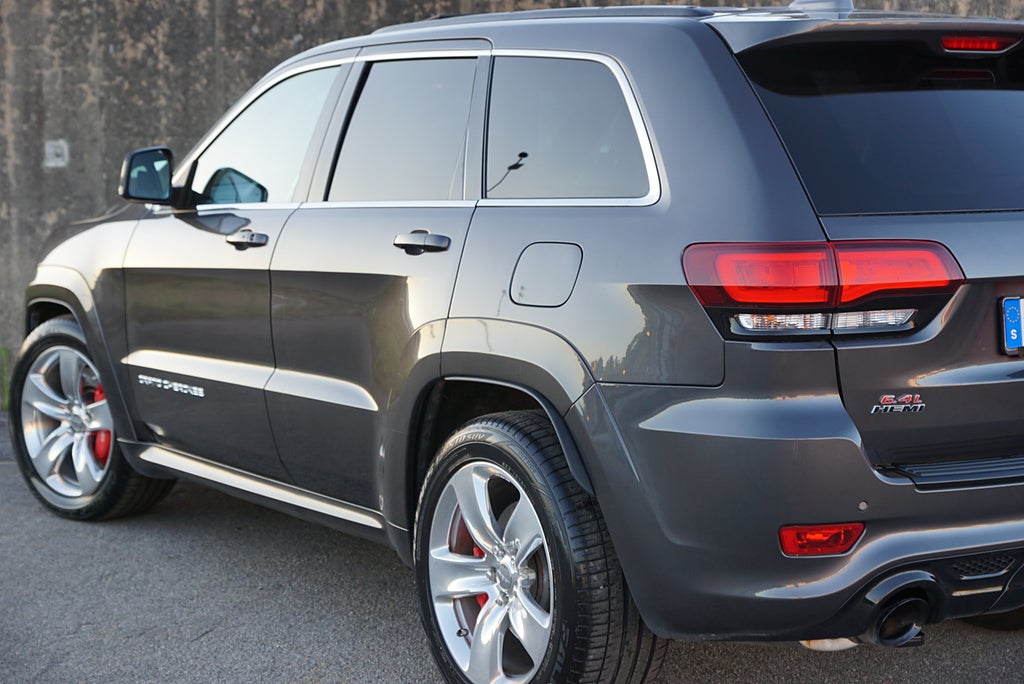 Jeep Grand Cherokee SRT 6.4 V8 HEMI|Svensksåld|1-Ägare|Pano|H&K|SE SP