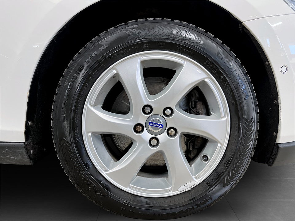 Bild på Volvo V40 Cross Country Momentum D2 115hk - B-KAMERA, VOC & NAVI