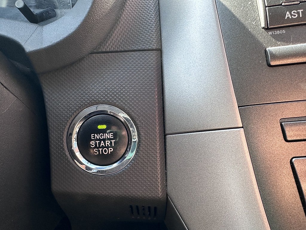 Toyota Auris 5-dörrar 1.6 Dual VVT-i Nybesiktad | Nyckelfri | S+V
