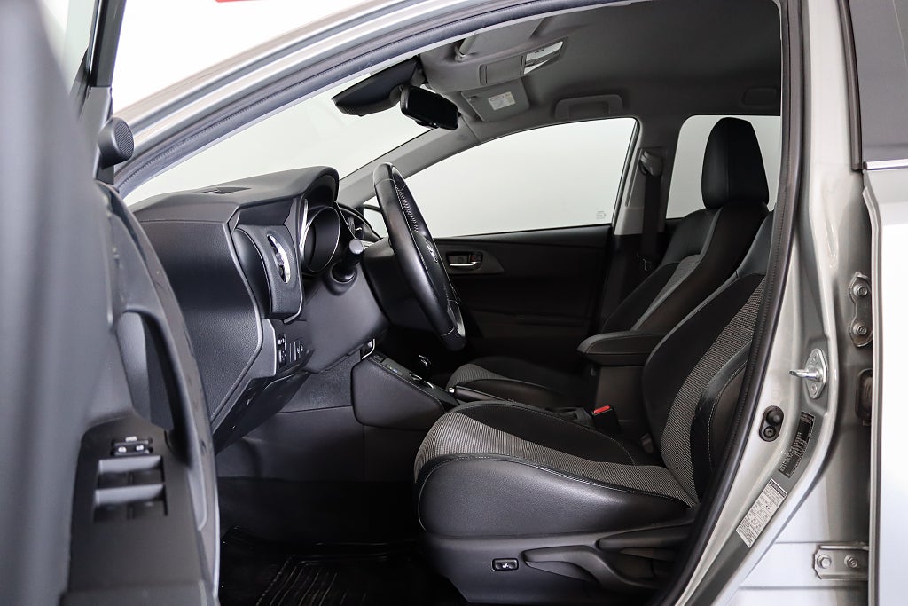 Toyota Auris Touring Sports Hybrid Executive Värmare B-kamera