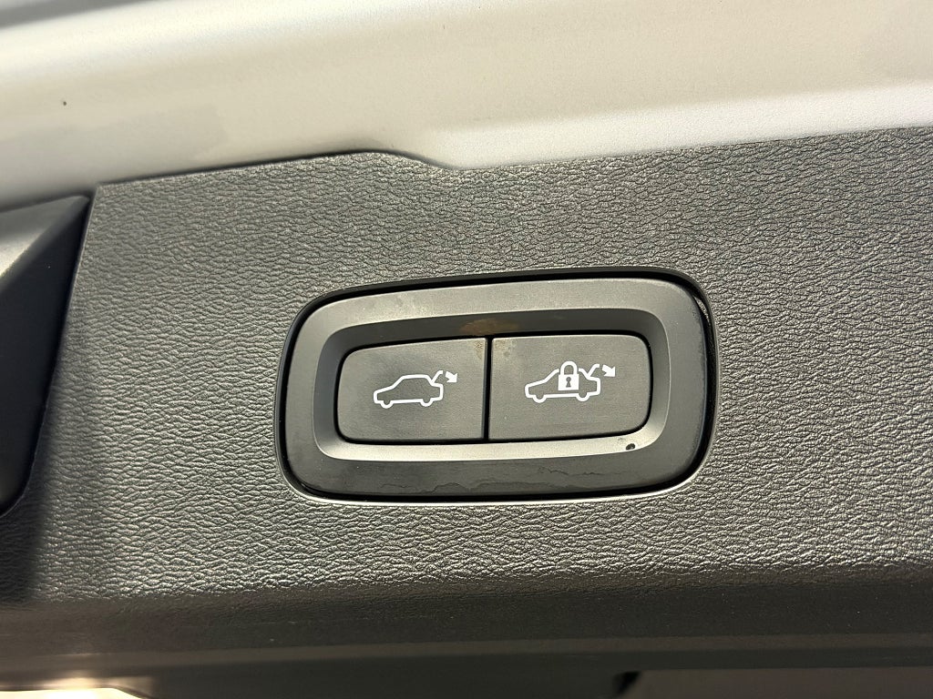 Volvo V60 D4 AWD Aut DRAG Värmare Navi VoC Sensorer el-baklucka bild 17