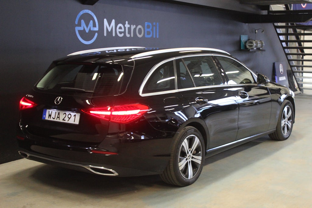 Mercedes-Benz C 2022 - miniatyr 3