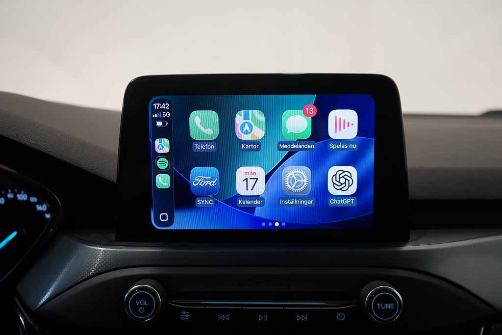 Ford Focus 1.0 EcoBoost Launch Edition B-kamera Carplay 125hk