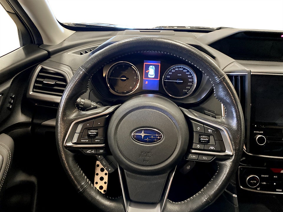Bild på Subaru Forester Active e-Boxer 150hk Aut 4WD B-KAMERA CARPLAY