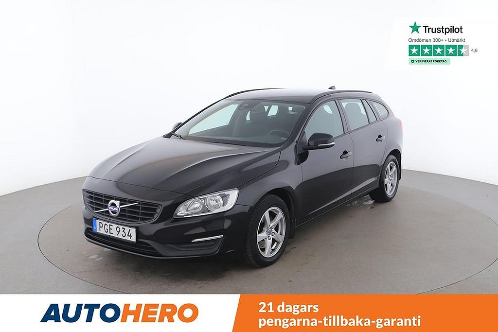 Volvo V60 T3 Kinetic / NYSERVAD, PDC-Bak