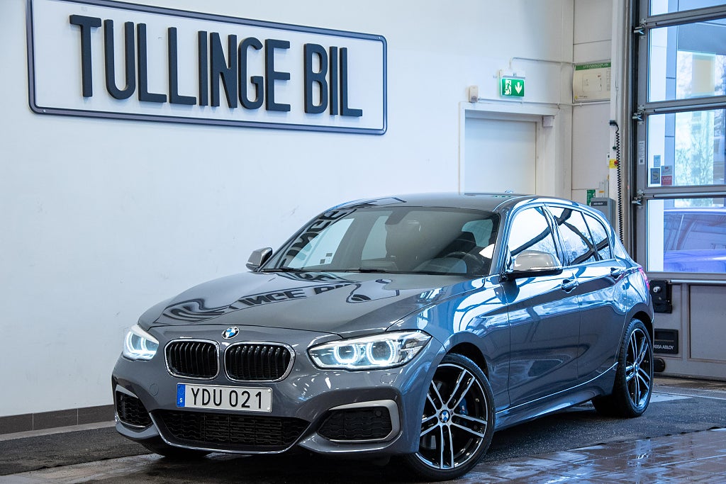 BMW M135i 5-d 326HK LCI Harman/Kardon LÅGMIL Välvårdad 18"