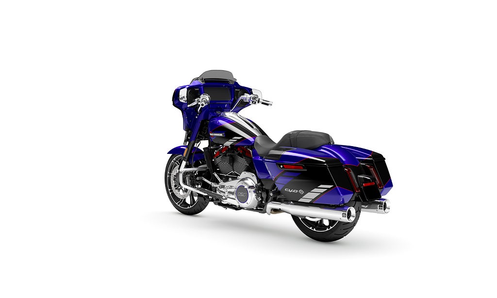 Harley-Davidson StreetGlide CVO Blue Streak
