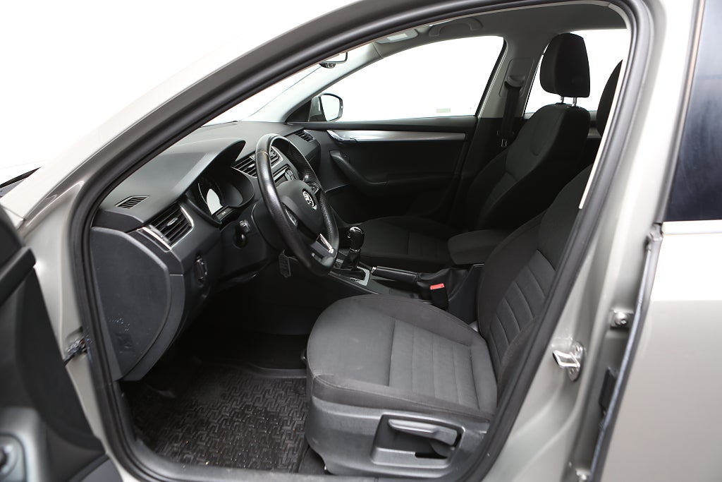 Skoda Octavia 1,2 TSI Elegance Kombi Aut Motorvärmare 2015