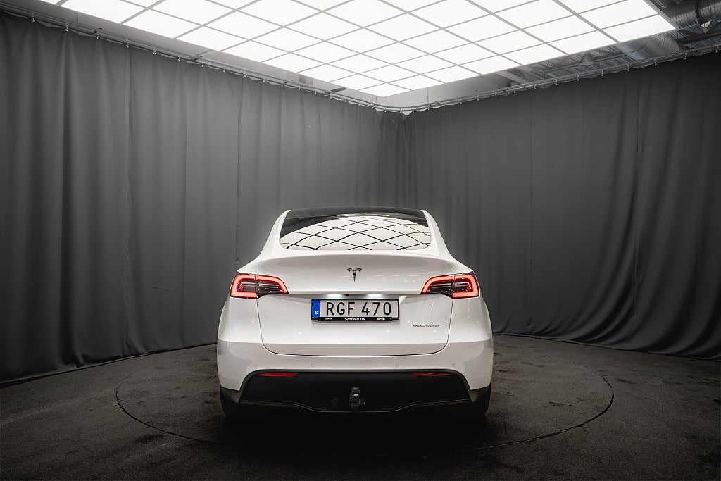 Tesla Model Y Long Range AWD DRAG PANO LÄDER 1-ÄGARE MOMS KAMERA