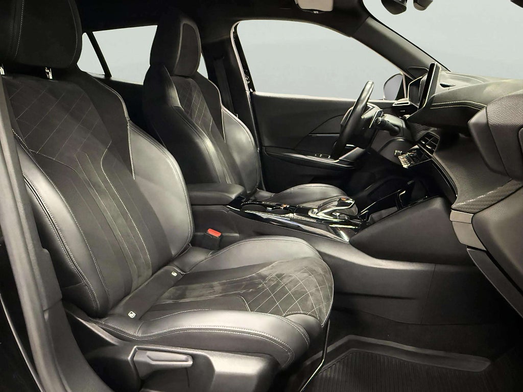 Peugeot 2008 1.2 PureTech 155 EAT GT Vinterhjul Hemleverans - miniatyr 13