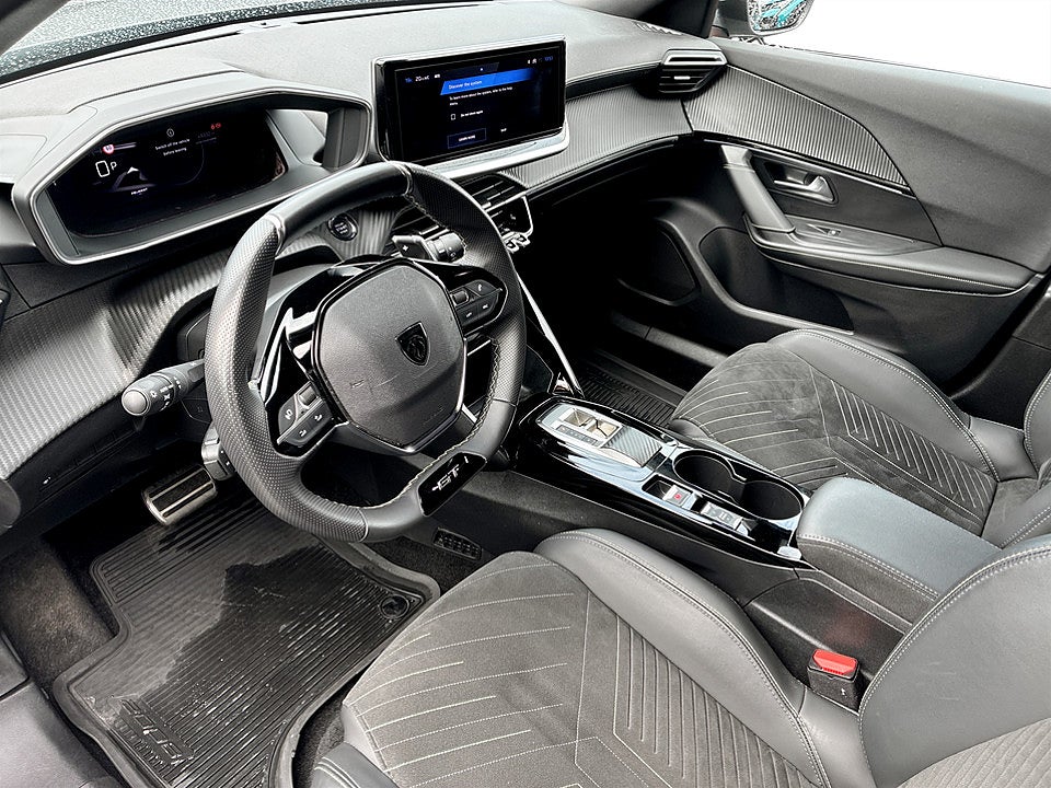Bild på Peugeot 2008 GT Hybrid 145hk Aut B-KAMERA CARPLAY
