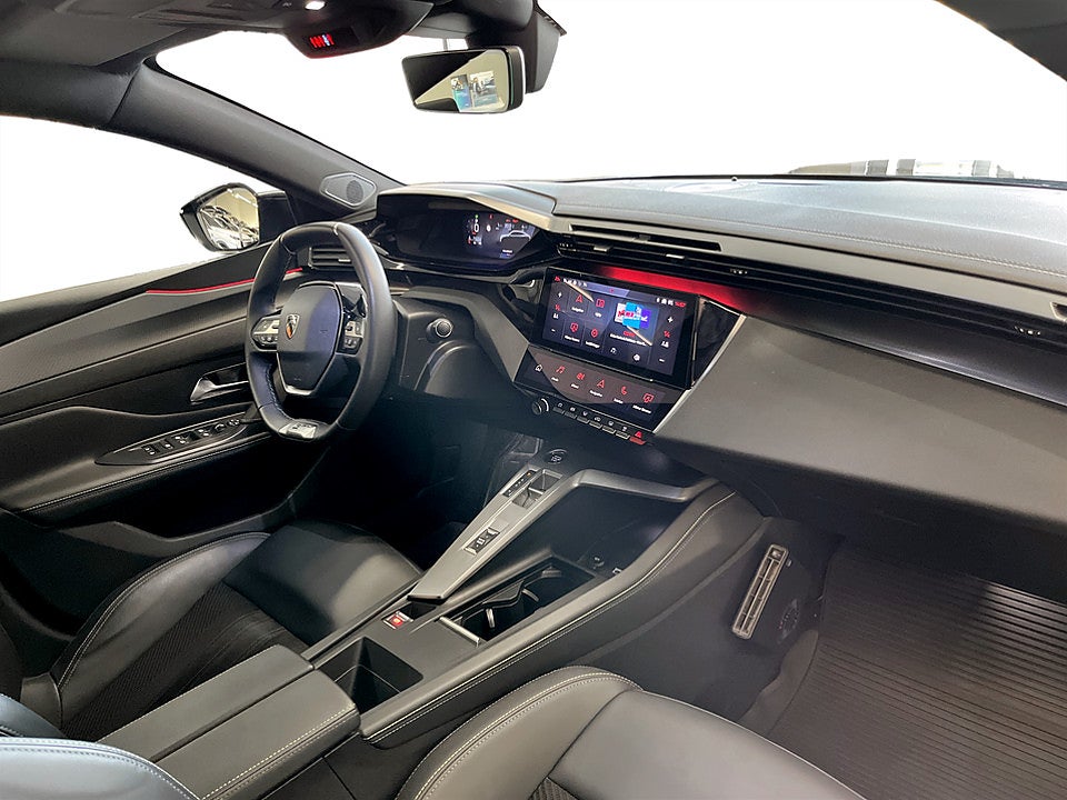 Bild på Peugeot 408 GT 1.2 PT 130hk Aut B-KAMERA CARPLAY ELSTOL
