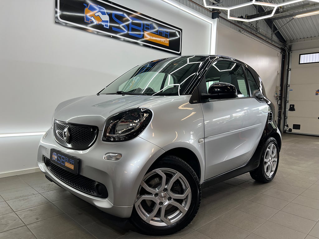 Smart fortwo 1.0 Manuell, 71hk Låga mil 1,95% Ränta