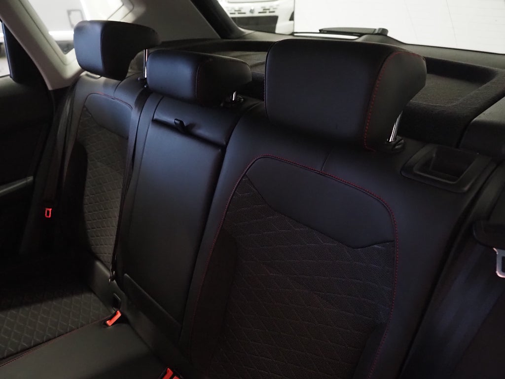 Seat Ateca 2.0 TDI 4Drive FR Cockpit Drag Navi D-Värm B-Kam 2021