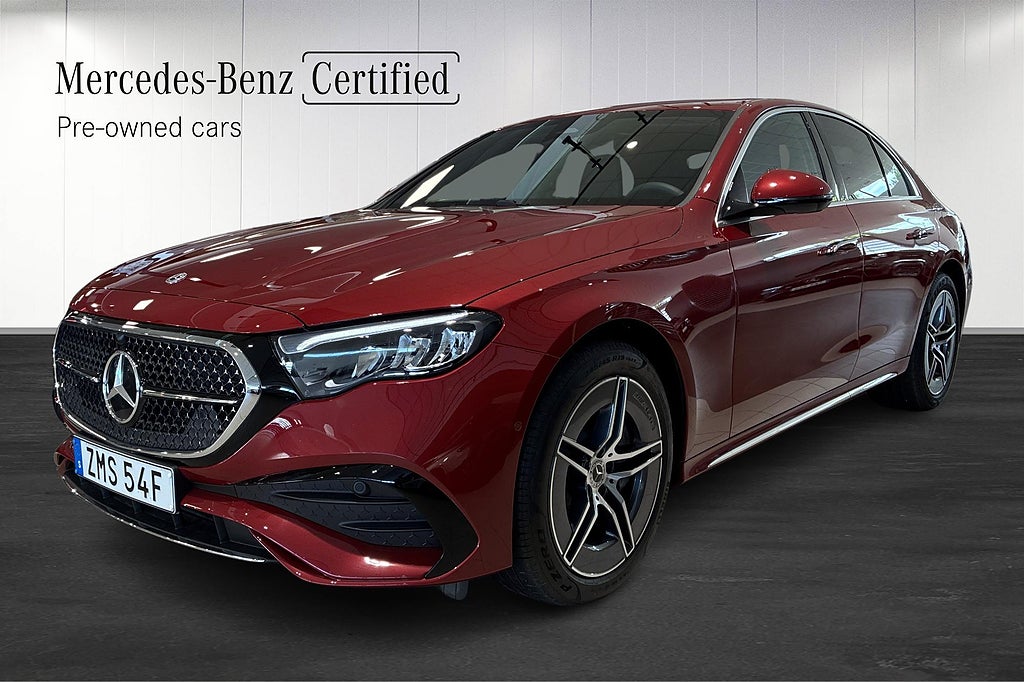 Mercedes-Benz E 300 e Sedan AMG Distronic