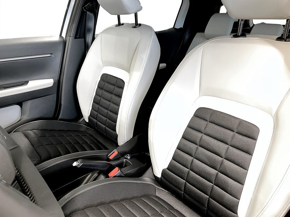 Bild på Citroën C3 AirCross Plus PureTech 100hk - KAMPANJ!