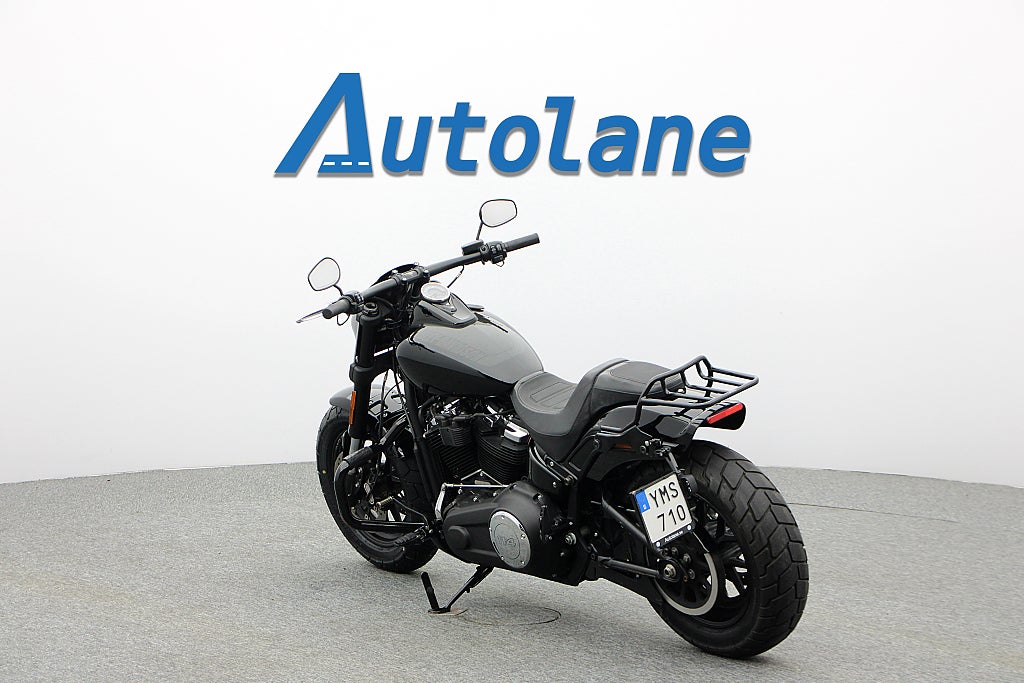 Harley-Davidson Fat Bob 114 *Vance & Hines Pakethållare