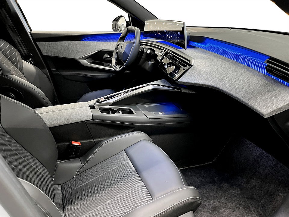 Bild på Peugeot 5008 GT Hybrid 145hk Aut 7-SITS B-KAMERA CARPLAY