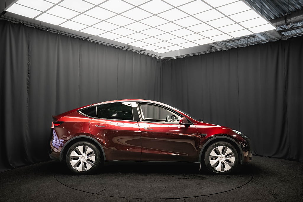 Tesla Model Y Long Range AWD CHERRY-PÄRLEFFEKT DRAG PANO 1-ÄGARE MOMS