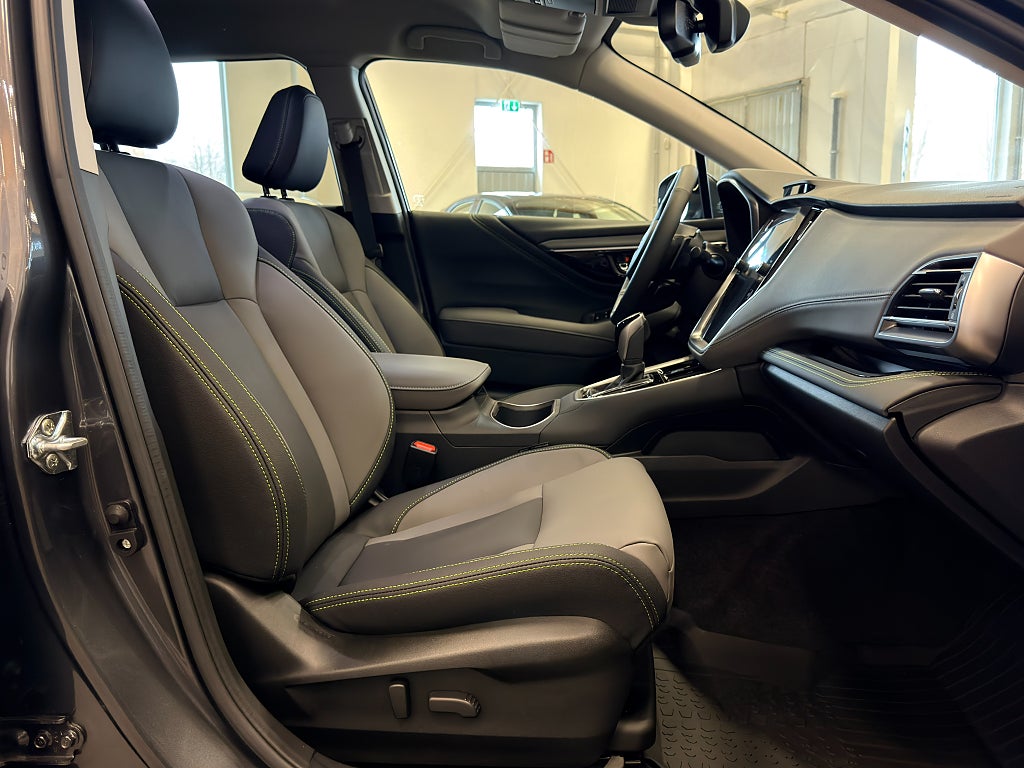 Subaru Outback 2.5 4WD XFuel Field / Elektrisk baklucka /  Rattvärme /