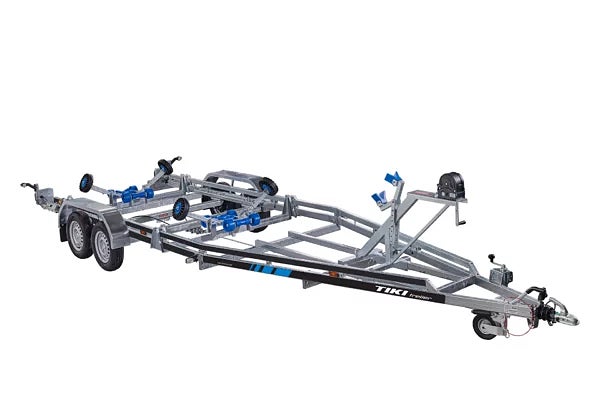 Tikitreiler 2000 BT bromsad 80 km/h båttrailer 