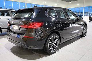 Halvkombi BMW 118I 5 av 23