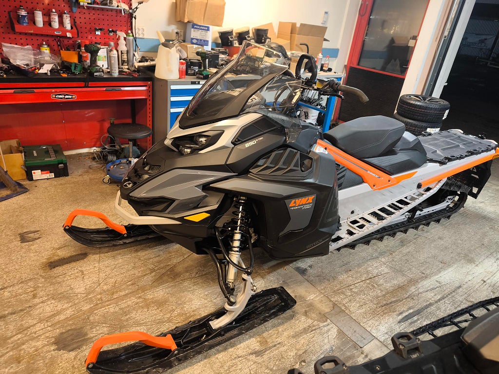 Lynx Ranger 49 850 Pro Momsad  