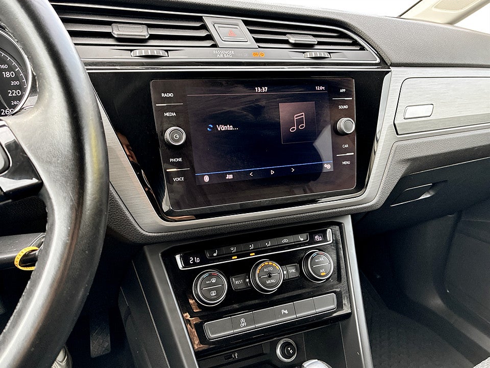 Bild på Volkswagen Touran Base 1.5 TSI ACT 150hk Aut 7-SITS B-KAMERA 