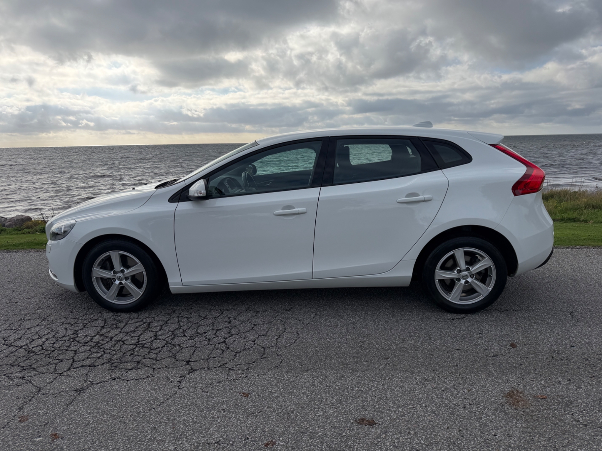 Volvo V40 Business 2017, bild 2/10