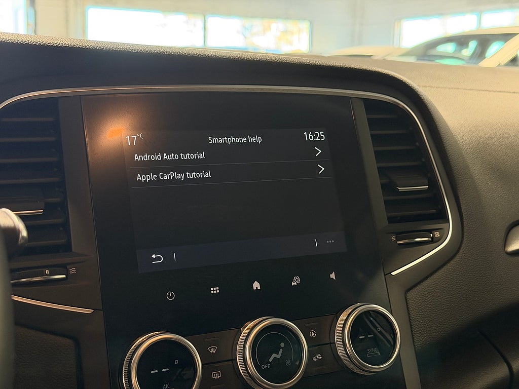 Renault Mégane Sport Tourer 1.3 TCe 140hk Equilibre P-Sensorer Moms