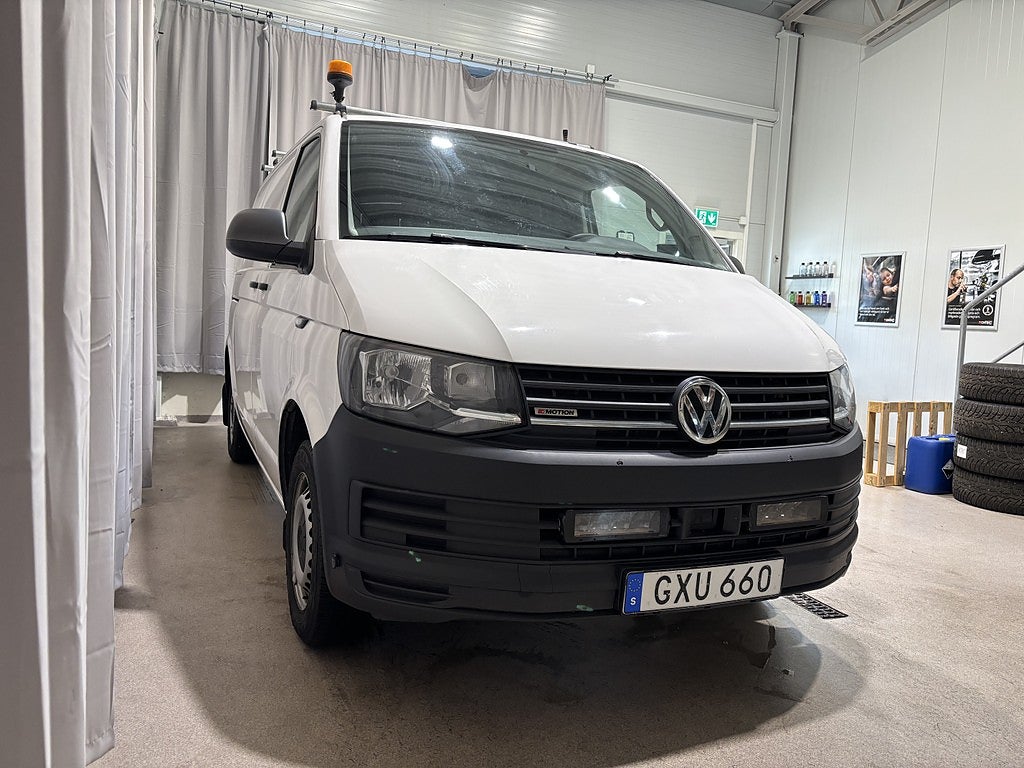 Volkswagen Transporter T30 2.0 TDI BMT 4Motion BKam Drag Värmare Moms