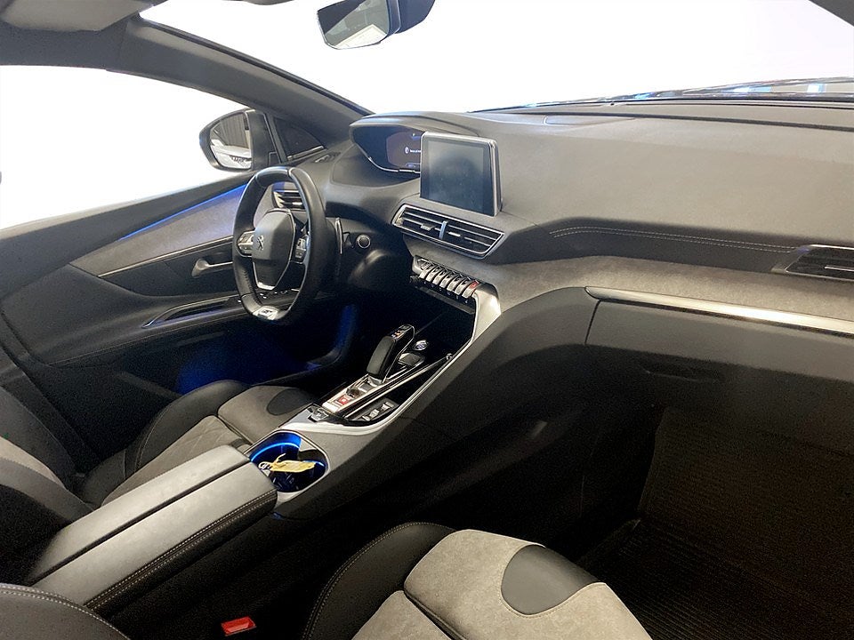 Bild på Peugeot 3008 GT Hybrid4 300hk Aut AWD - 360,ELSTOL,NAV