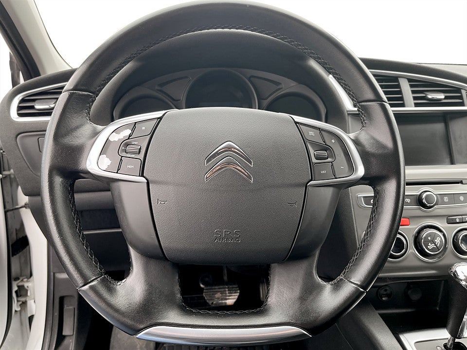 Bild på Citroen C4 Feel 1.2 e-THP 130hk Aut BACKSENSORER FARTHÅLLARE
