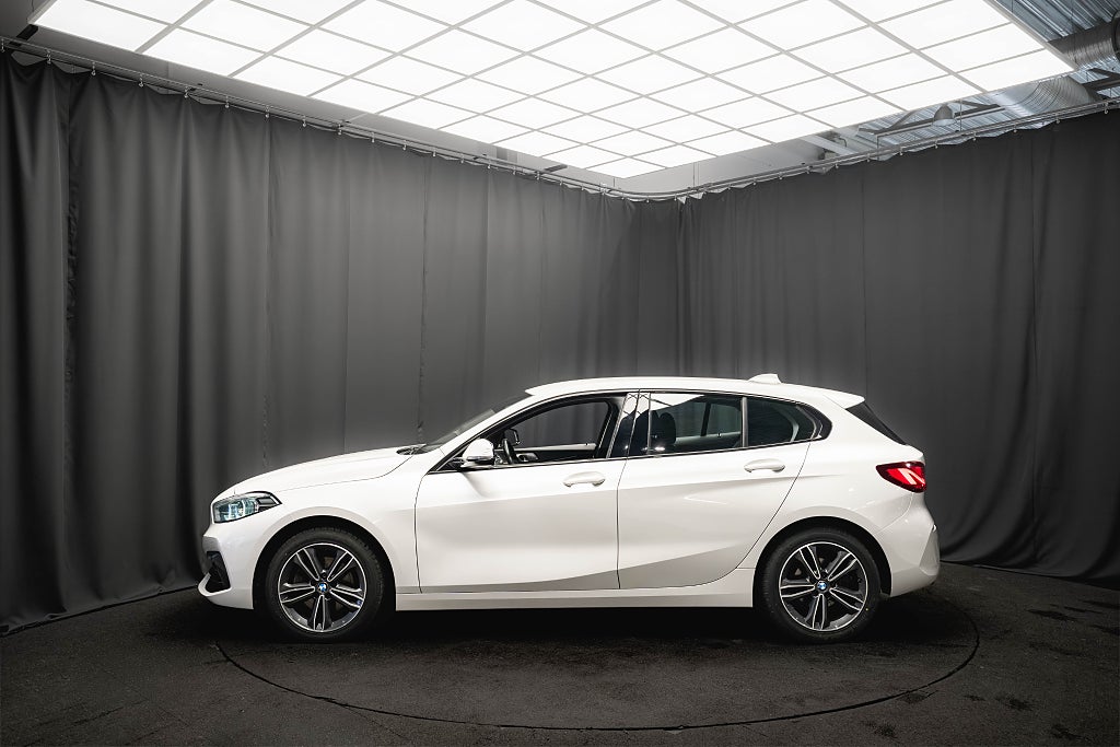 BMW 118I Sport Line SHADOW LINE SPORTSTOLAR