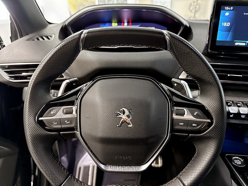 Bild på Peugeot 5008 GT 1.2 PT 130hk Aut 7-SITS B-KAMERA CARPLAY