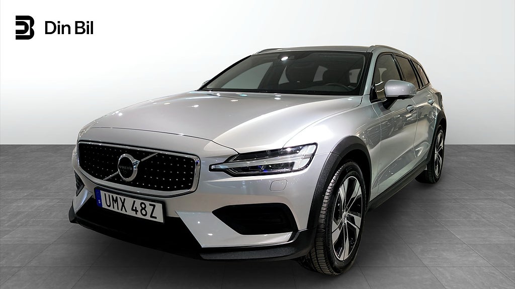 Volvo V60 Cross Country 2.0 197HK B4 AWD Momentum