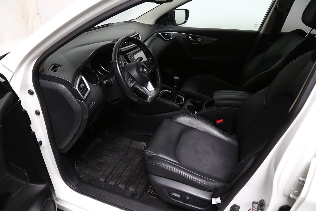 Nissan Qashqai 1,2 DIG-T 115hk Keyless Navi 360°-kamera 2018